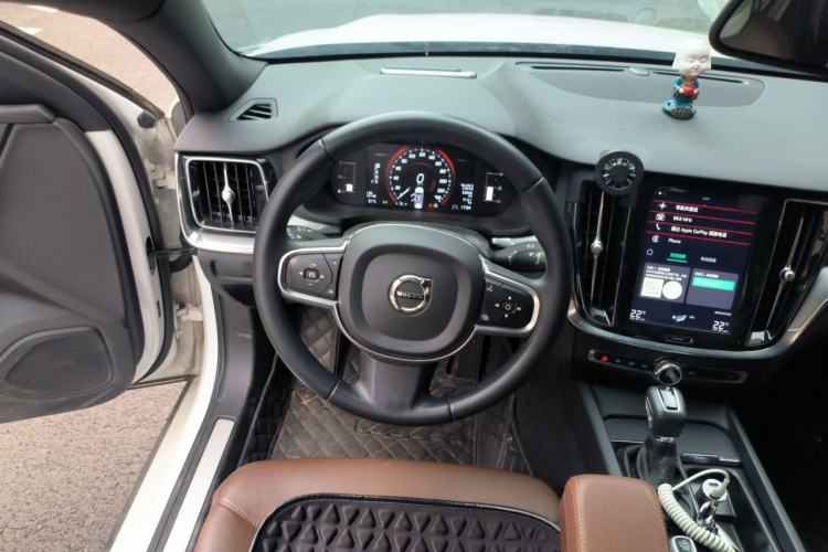 Used Volvo S60 2020 T4 Zhiyi Luxury Edition Steering Wheel