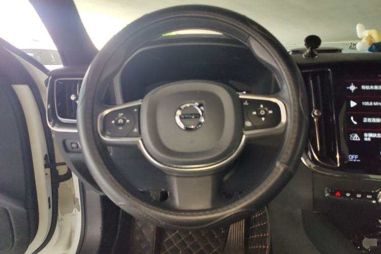 Used Volvo S60 2020 T4 Zhiyi Luxury Edition Steering Wheel