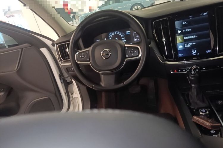 Used Volvo S60 2020 T3 SmartDrive Luxury Edition Steering Wheel