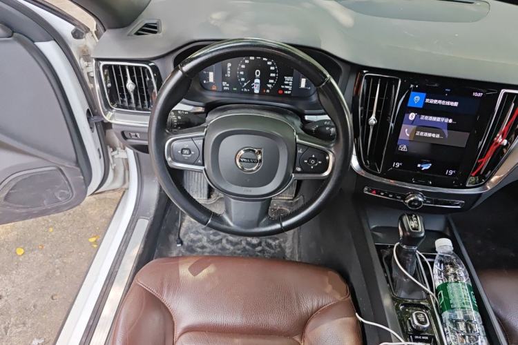 Used Volvo S60 2020 T4 Zhiyi Luxury Edition Steering Wheel