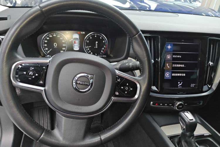 Used Volvo S60 2020 T4 Zhiyuan Luxury Edition Steering Wheel