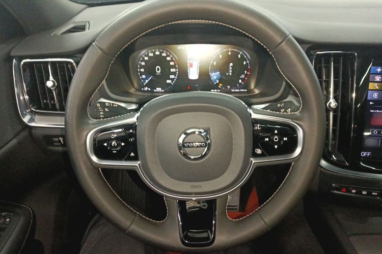 Used Volvo S60 2020 T4 Zhiyuan Sport Edition Steering Wheel