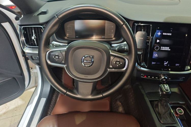 Used Volvo S60 2020 T4 Zhiyi Luxury Edition Steering Wheel