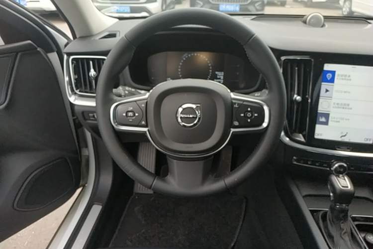 Used Volvo S60 2020 T4 Zhiyi Luxury Edition Steering Wheel