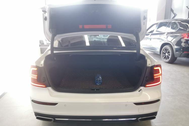 Used Volvo S60 2020 T4 Zhiyi Luxury Edition Trunk