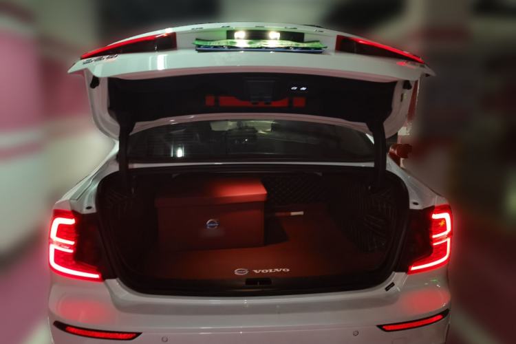 Used Volvo S60 2020 T4 Zhiyuan Luxury Edition Trunk