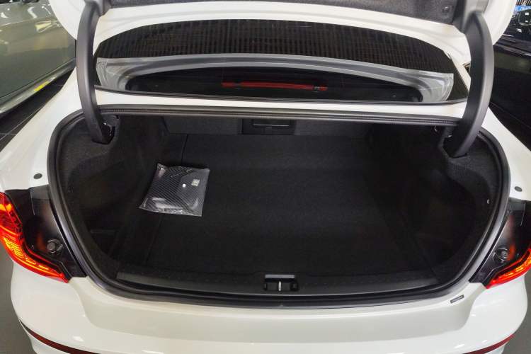 Used Volvo S60 2020 T4 Zhiyi Luxury Edition Trunk