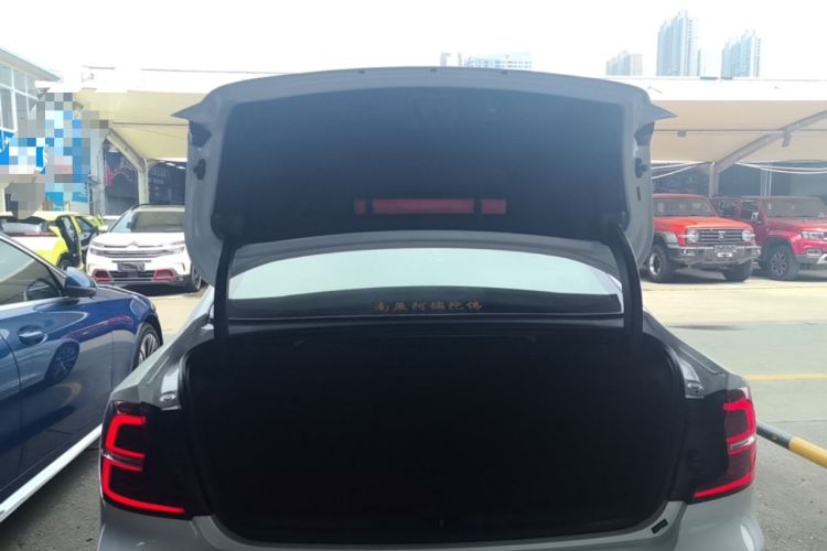 Used Volvo S60 2020 T4 Zhiyuan Sport Edition Trunk