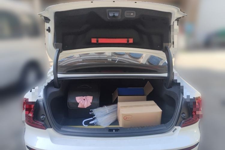 Used Volvo S60 2020 T4 Zhiyuan Luxury Edition Trunk