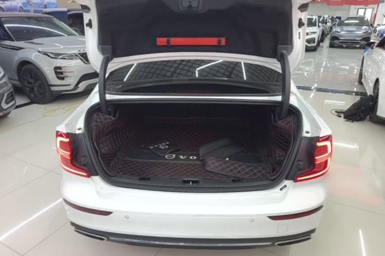 Used Volvo S60 2020 T4 Zhiyi Luxury Edition Trunk