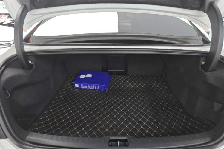 Used Volvo S60 2020 T4 Zhiyuan Luxury Edition Trunk