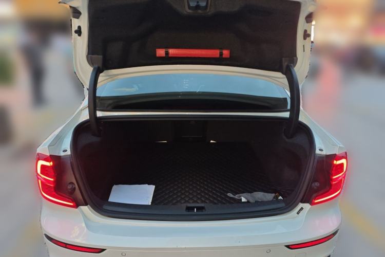 Used Volvo S60 2020 T4 Zhiyi Luxury Edition Trunk