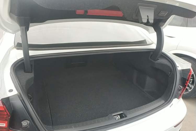 Used Volvo S60 2020 T4 Zhiyi Luxury Edition Trunk