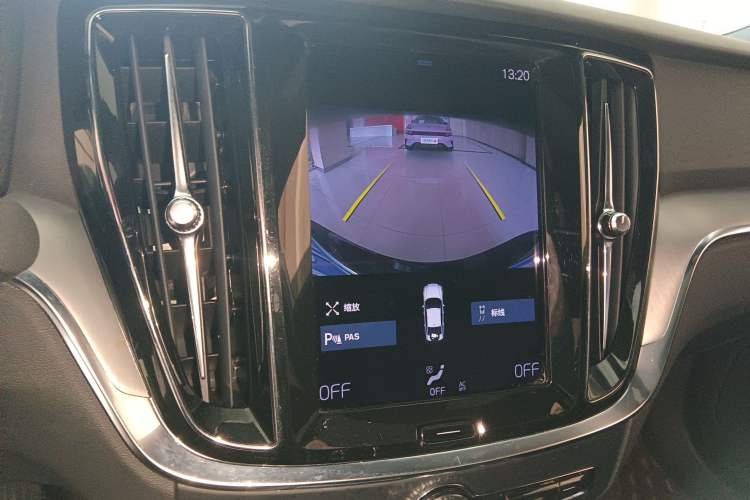 Used Volvo S60 2021 T4 Zhiyi Luxury Edition Audio And AC Panel