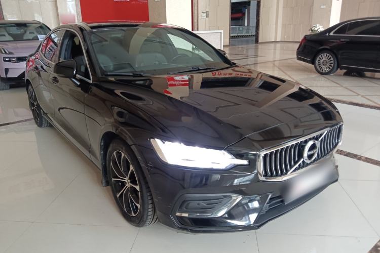 Used Volvo S60 2021 T4 Zhiyi Luxury Edition Exterior 1