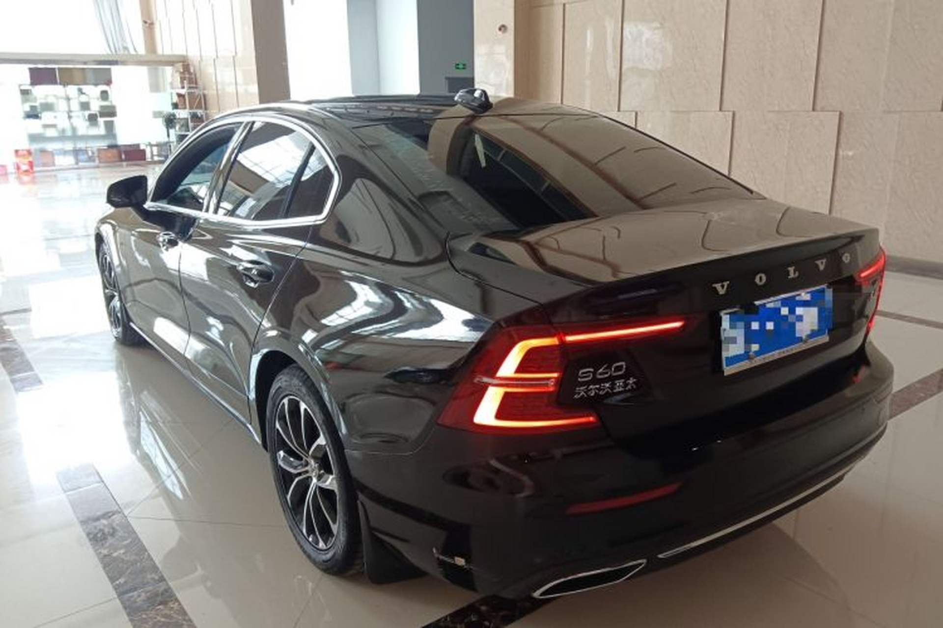 Used Volvo S60 2021 T4 Zhiyi Luxury Edition Exterior 2