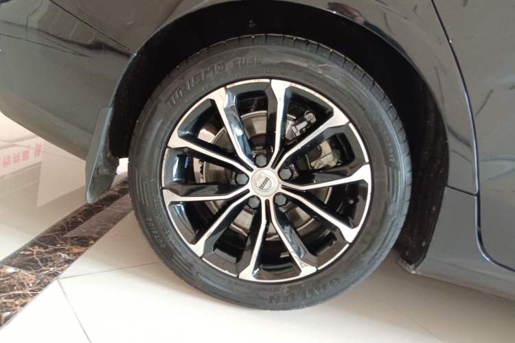 Used Volvo S60 2021 T4 Zhiyi Luxury Edition Exterior 5