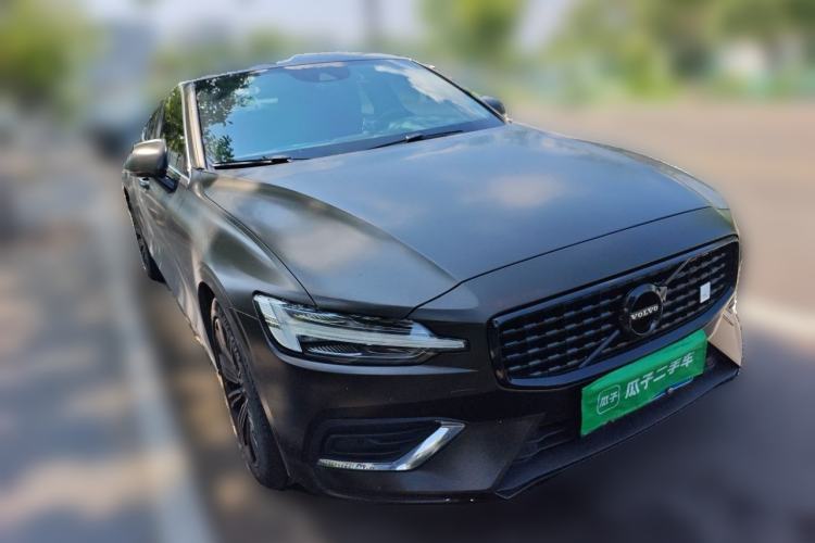 Used Volvo S60 2021 T4 Zhiyuan Luxury Edition Front Right 45 Deg