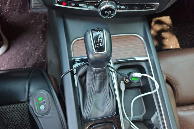 Used Volvo S60 2021 T4 Zhiyuan Luxury Edition Gear Lever