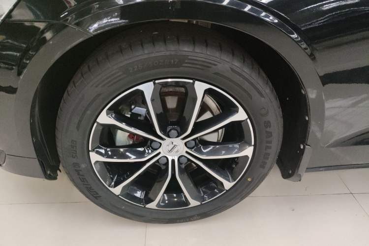 Used Volvo S60 2021 T4 Zhiyi Luxury Edition Left Front Wheel Hub