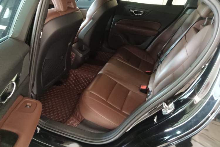 Used Volvo S60 2021 T4 Zhiyi Luxury Edition Left Rear Seat