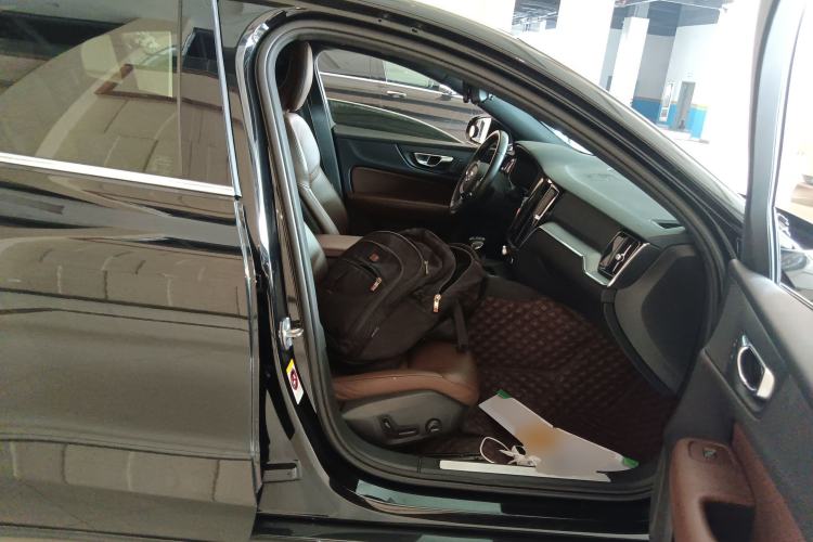Used Volvo S60 2021 T4 Zhiyi Luxury Edition Right Front Seat