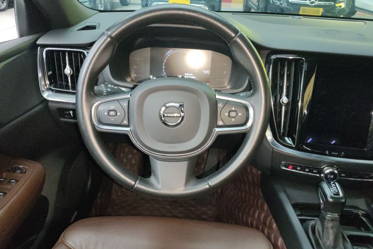 Used Volvo S60 2021 T4 Zhiyi Luxury Edition Steering Wheel