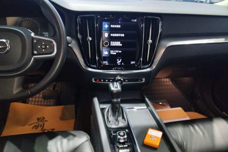 Used Volvo S60 2021 T4 Zhiyi Luxury Edition Audio And AC Panel