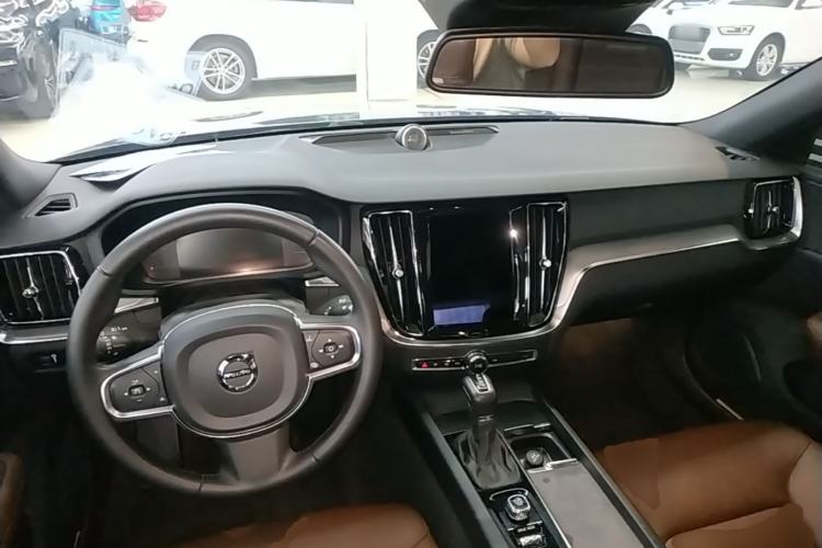 Used Volvo S60 2021 T4 Zhiyi Luxury Edition Center Console