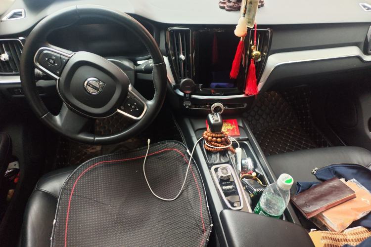 Used Volvo S60 2021 T4 Zhiyi Luxury Edition Center Console