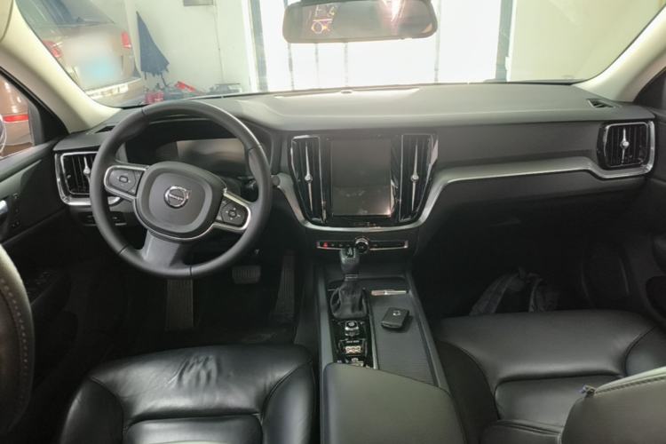 Used Volvo S60 2021 T4 Zhiyi Luxury Edition Center Console