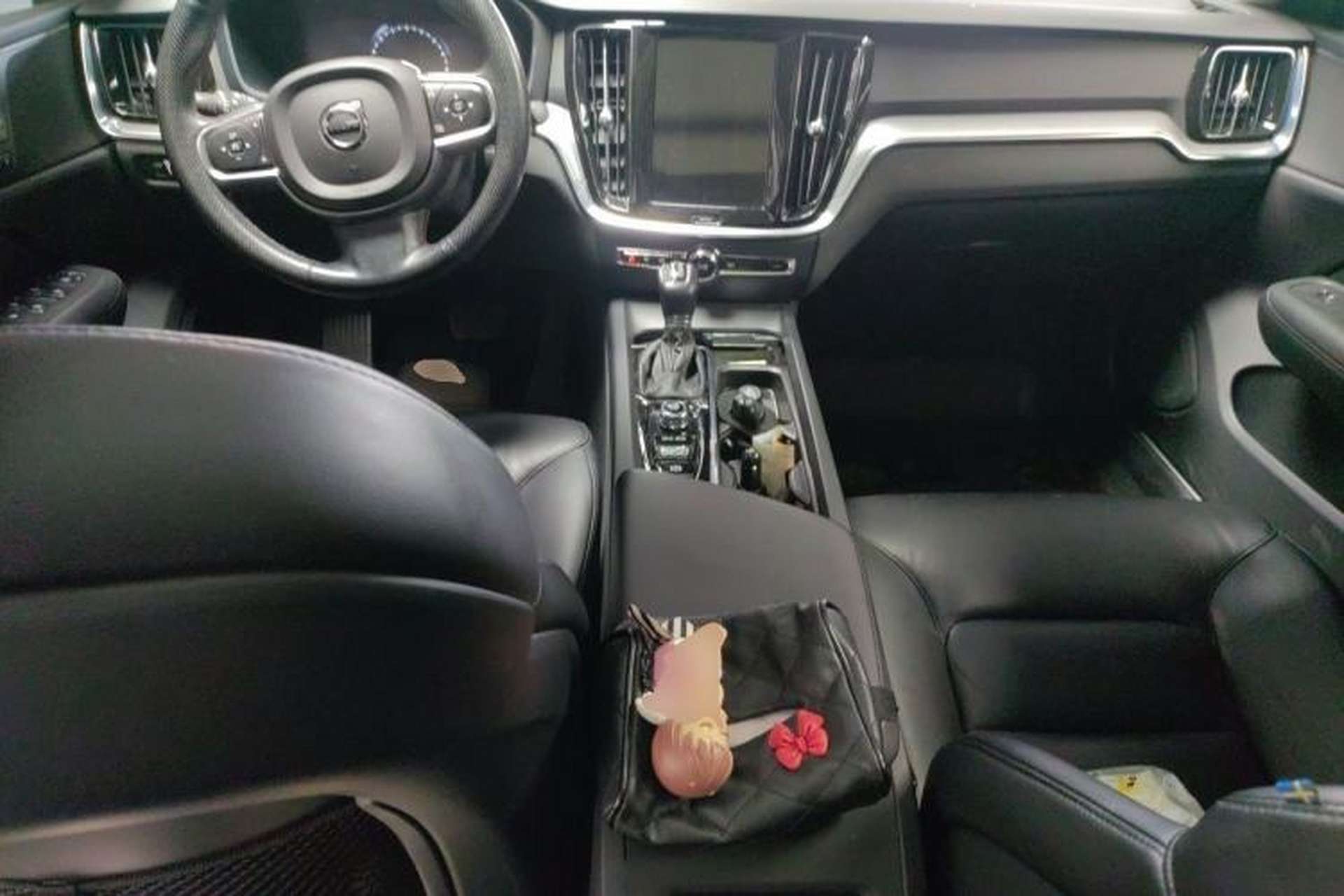 Used Volvo S60 2021 T4 Zhiyi Luxury Edition Center Console