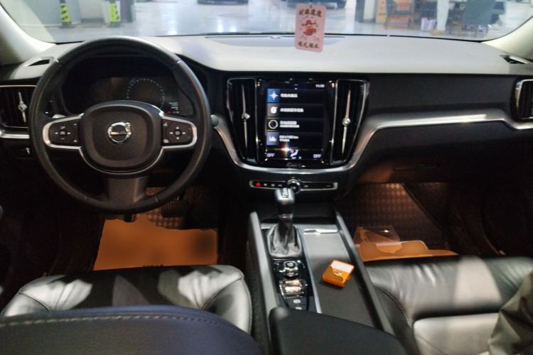 Used Volvo S60 2021 T4 Zhiyi Luxury Edition Center Console
