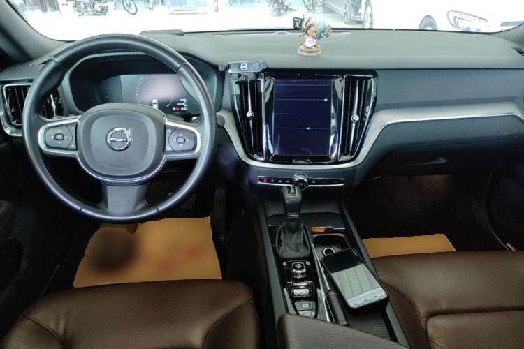 Used Volvo S60 2021 T4 Zhiyi Luxury Edition Center Console