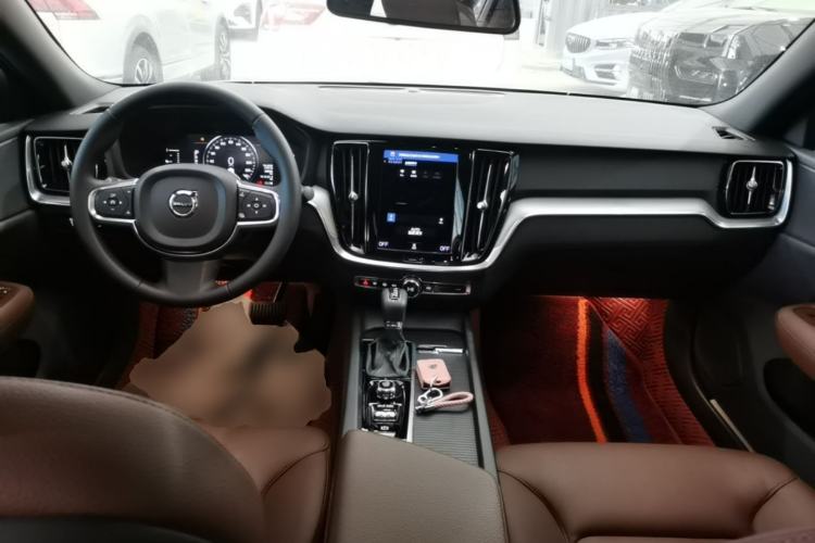 Used Volvo S60 2021 T4 Zhiyi Luxury Edition Center Console