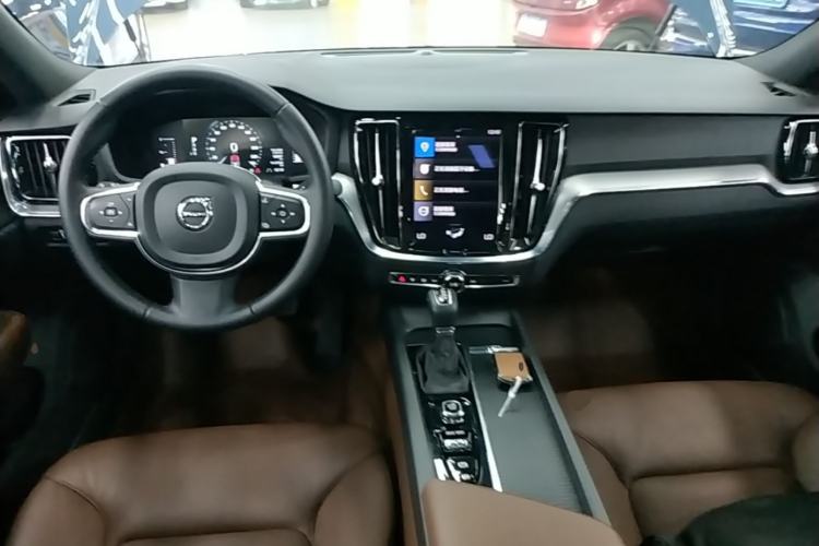 Used Volvo S60 2021 T4 Zhiyi Luxury Edition Center Console