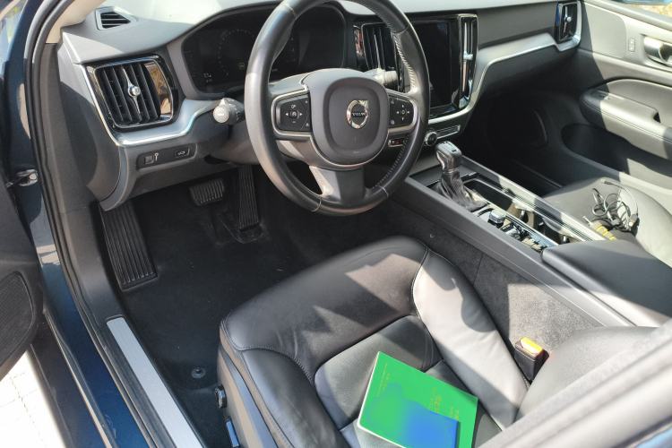 Used Volvo S60 2021 T4 Zhiyi Luxury Edition Center Console