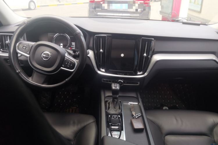 Used Volvo S60 2021 T4 Zhiyi Luxury Edition Center Console