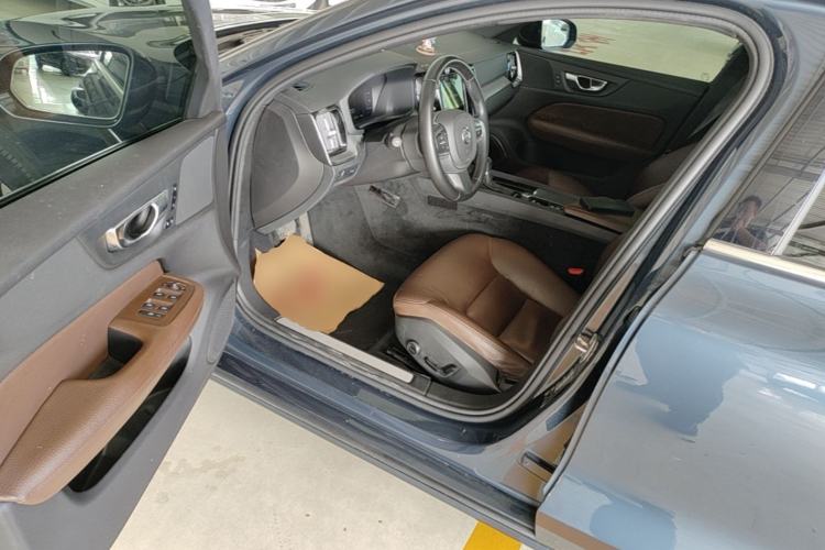 Used Volvo S60 2021 T4 Zhiyi Luxury Edition Driver Seat