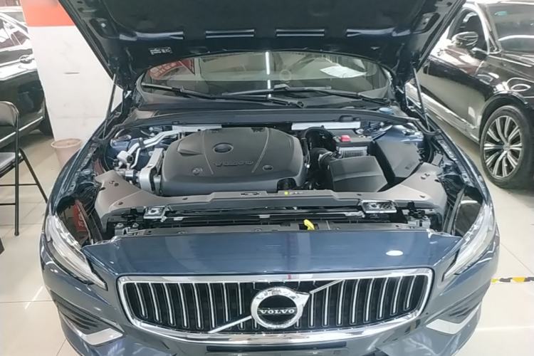 Used Volvo S60 2021 T4 Zhiyi Luxury Edition Engine Bay