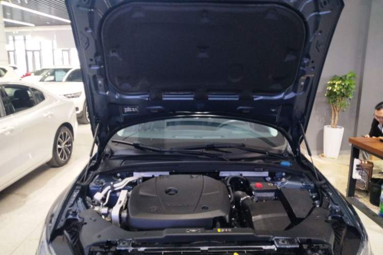 Used Volvo S60 2021 T4 Zhiyi Luxury Edition Engine Bay