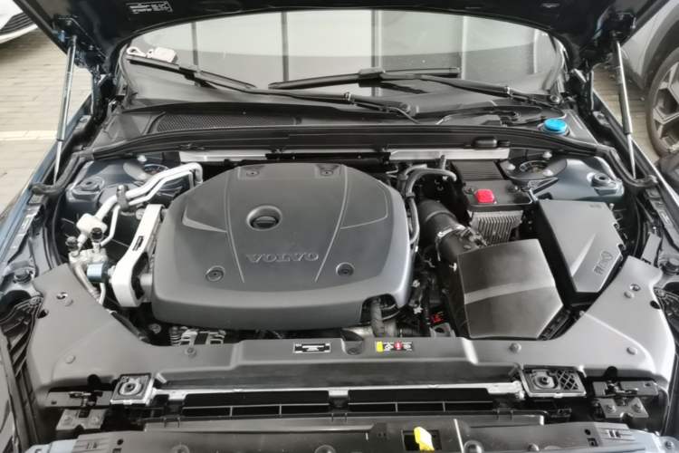 Used Volvo S60 2021 T4 Zhiyi Luxury Edition Engine Bay