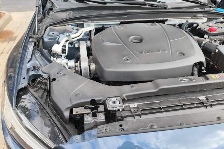 Used Volvo S60 2021 T4 Zhiyi Luxury Edition Engine Bay Right