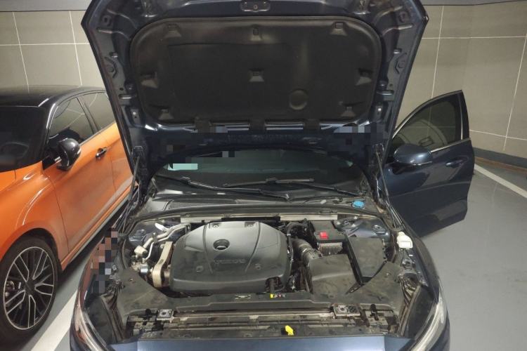 Used Volvo S60 2021 T4 Zhiyi Luxury Edition Engine Bay