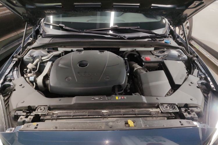 Used Volvo S60 2021 T4 Zhiyi Luxury Edition Engine Bay