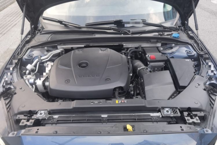 Used Volvo S60 2021 T4 Zhiyi Luxury Edition Engine Bay