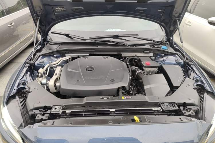Used Volvo S60 2021 T4 Zhiyuan Luxury Edition Engine Bay