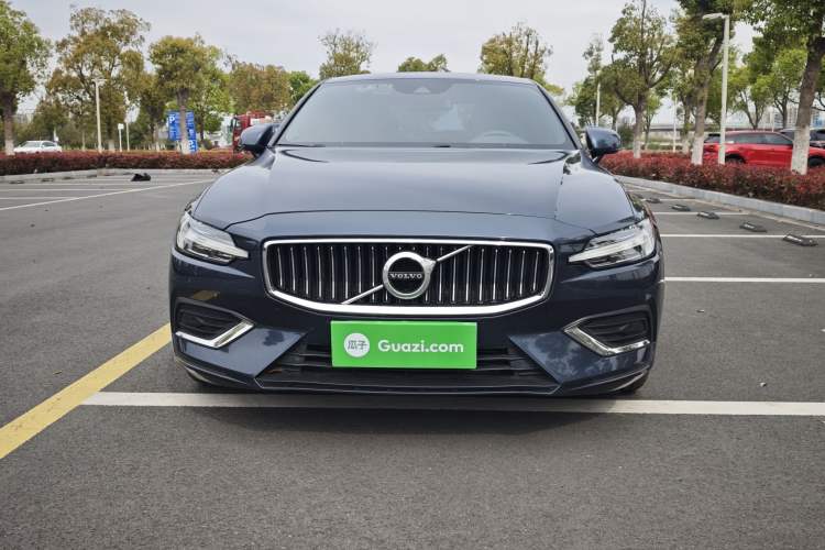 Used Volvo S60 2021 T4 Zhiyi Luxury Edition Exterior 1