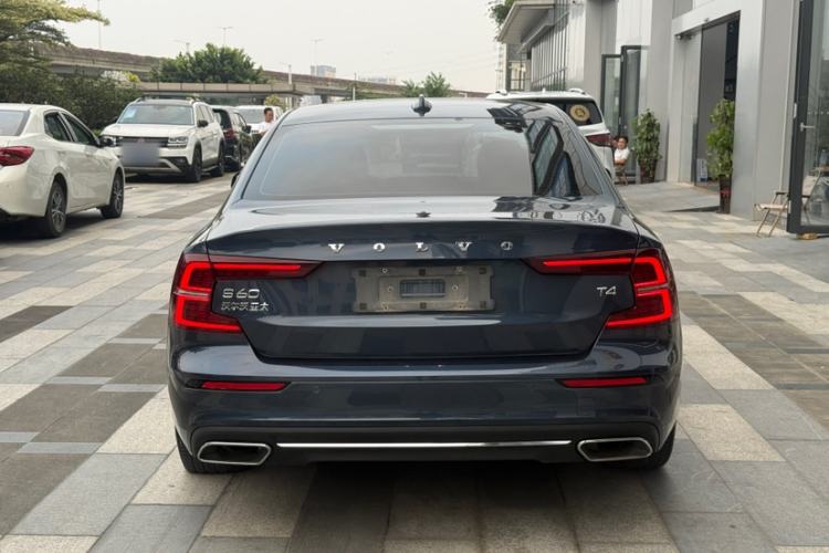 Used Volvo S60 2021 T4 Zhiyuan Luxury Edition Exterior 1