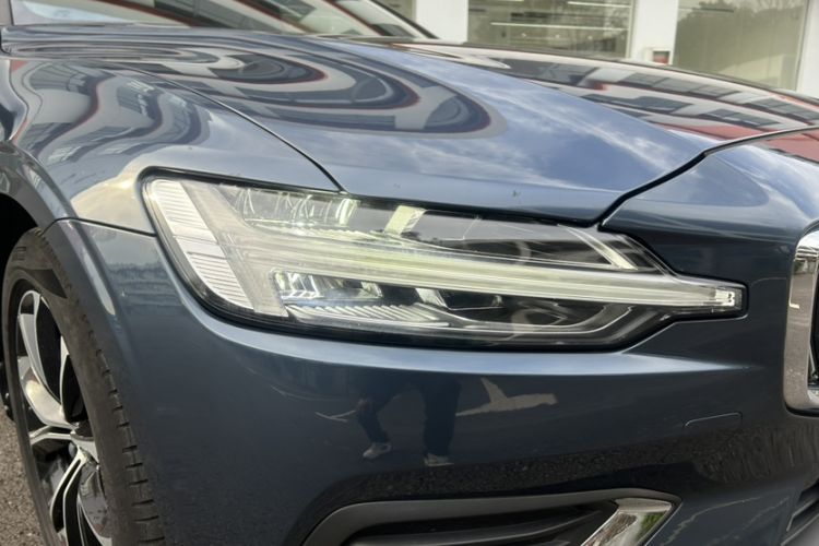Used Volvo S60 2021 T4 Zhiyi Luxury Edition Exterior 10